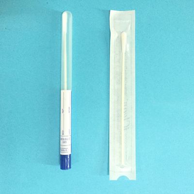 La cellule orale nasale buccale nasopharyngale rassemblent les écouvillons assemblés en nylon de laboratoire de grippe d'astuce